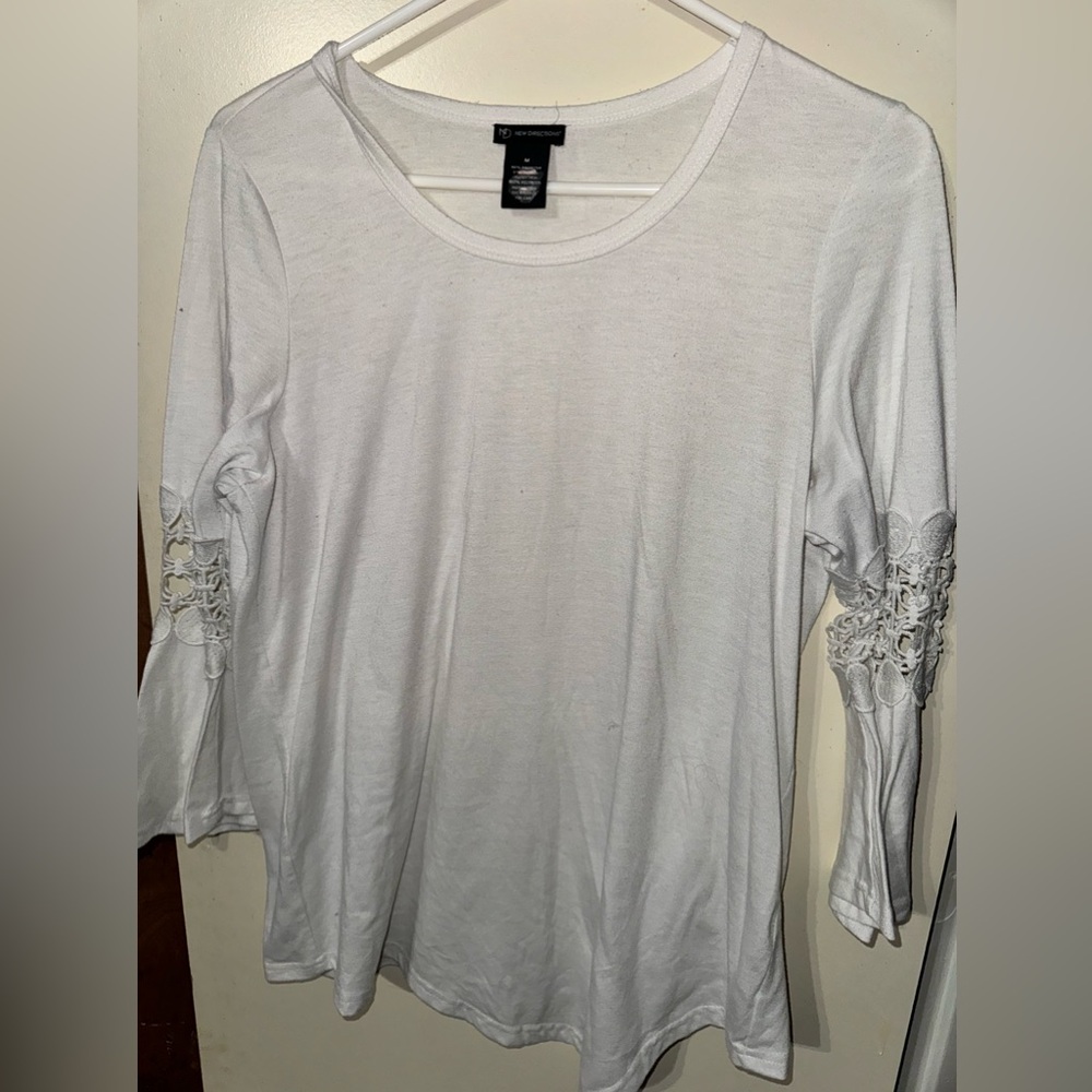 Women’s shirt size medium